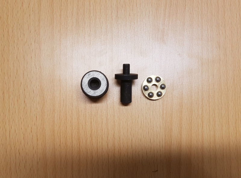 4 (4) 4 (4)